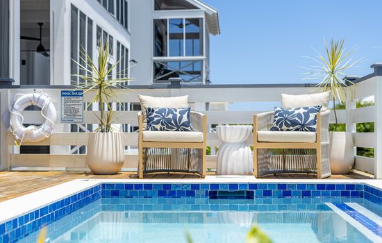 Paradise Cottage w/ plunge pool & The Pool Club @ Mahogany Bay