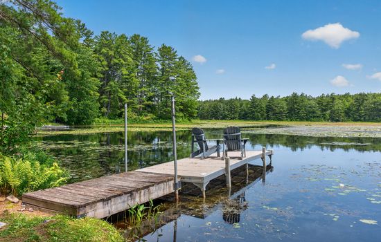 Waterfront Cottage-Muskoka Room, Hot tub & Firepit
