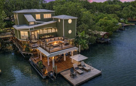 Oak & Oar on LBJ | Waterfront + Private Dock