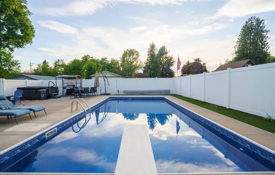 Heated Pool & Hot Tub | Modern Family Retreat
