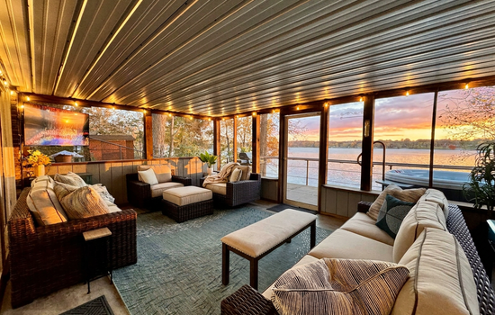 Screened | 50" TV | Lake Views