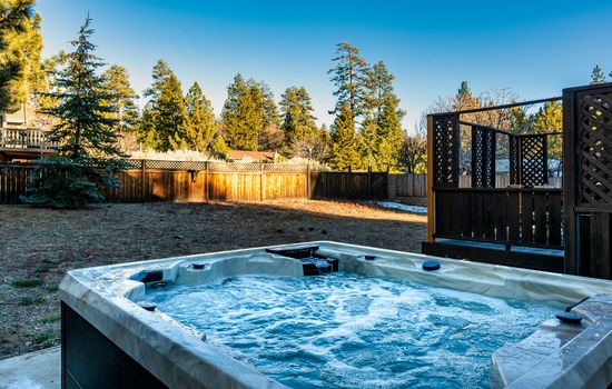 New Spa! Backs to Trails! Walk to Ski Resort!