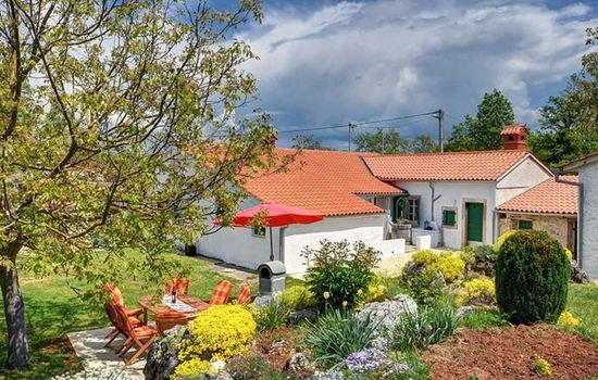 Romantische Villa mit weitläufigem Garten