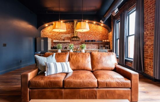 Hollyhock Suite 301: 4 Bed/2 Bath