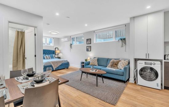 Modern Downtown Studio Retreat