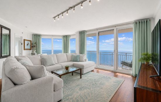 Oceanfront 3BR • Balcony, Indoor & Outdoor Pools