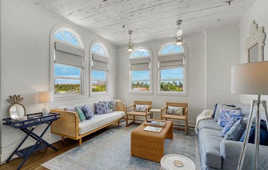 Penthouse Paradise on Palm Beach Island