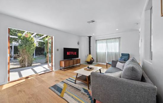 Chesapeake Retreat - 5 min Walk to Expo Line Metro