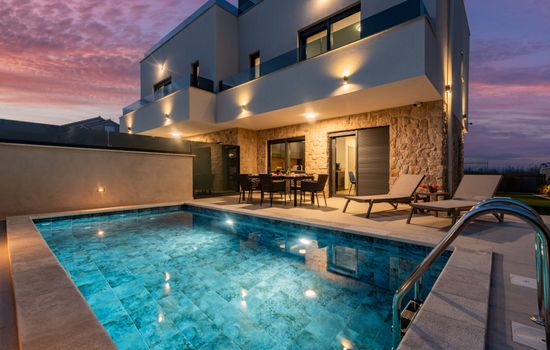 Pool Indoor