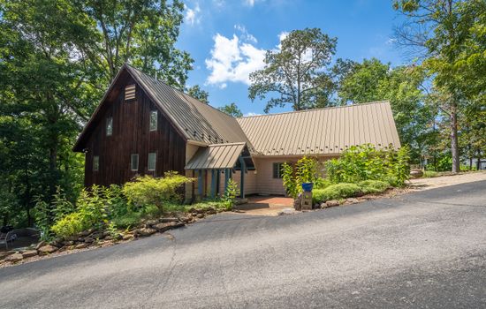Unique craftsman custom home on Lake of Egypt