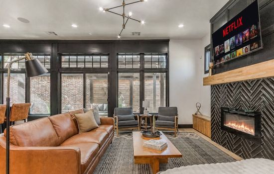 Chic Crown Heights Retreat W/ Fire Pit, Near Paseo