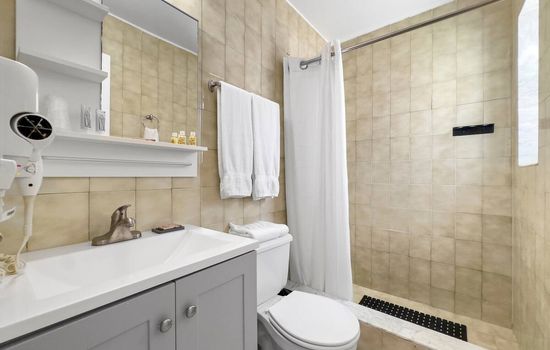 Sunset 2BED/2BATH Condo
