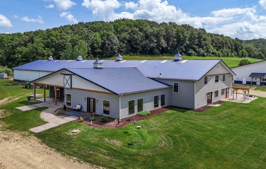 The Zoo Barn! Pool, Hot Tub, Bball/Pkbl, Theater