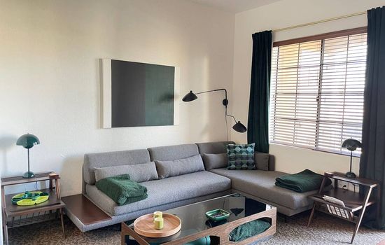 Designer MCM style condo, 3 beds, 4 pools/spas