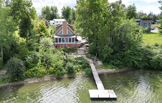 Waterfront Retreat | Spa + Maisonette