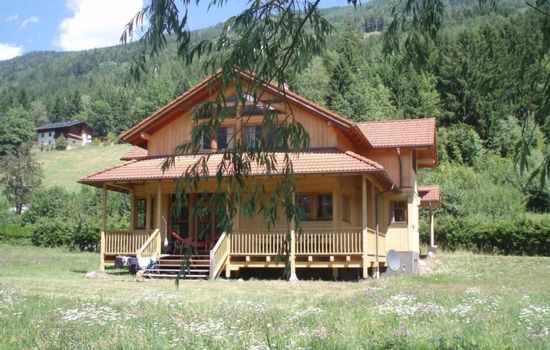 Komfortables Vollholzhaus in Fischertratten
