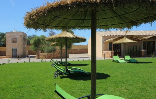 Wohnung mit Pool, Garten, Terrasse und Grill