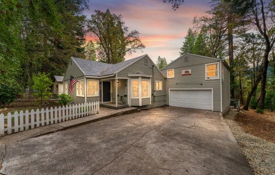 The Hemlock House | The Disconnect Cabin