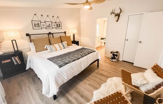 The Lookout at Lakewood, by M Host