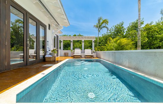 The Palms and The PoolClub at Mahogany Bay