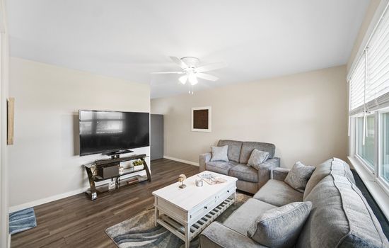 NEW!  The Oaks - Cozy Home Near Lake  Michigan! 