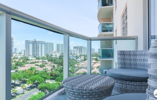 Stunning 1Bed/1.5Bath panoramic view