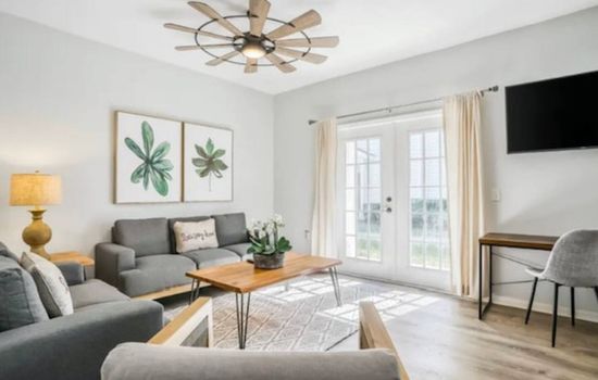 Beautiful & Cozy 4bd Home, Gated Community