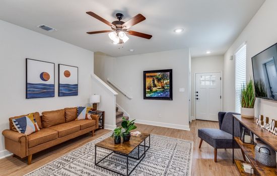 Modern Home | Near SeaWorld & The Rim