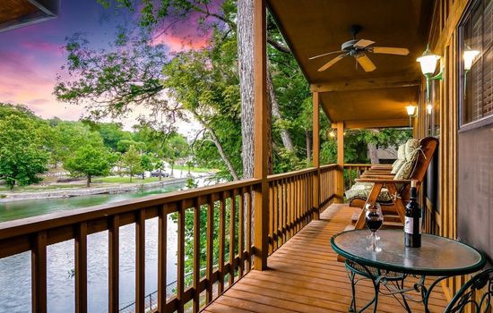 Riverside Stay | Cozy Nights & Golden Sunsets