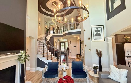 Luxury Getaway w/ Pool, Sauna, Gym & Lagoon