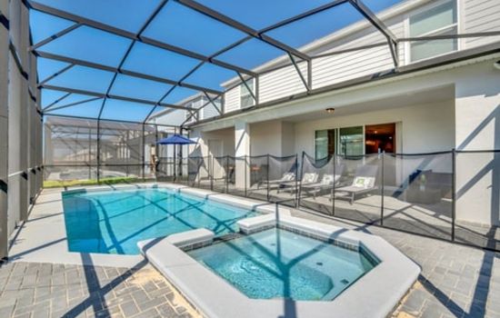 Picture Renting Your Own Luxury Villa on the Exclusive Windsor Island Resort, close to Disney, Orlando Villa 6358